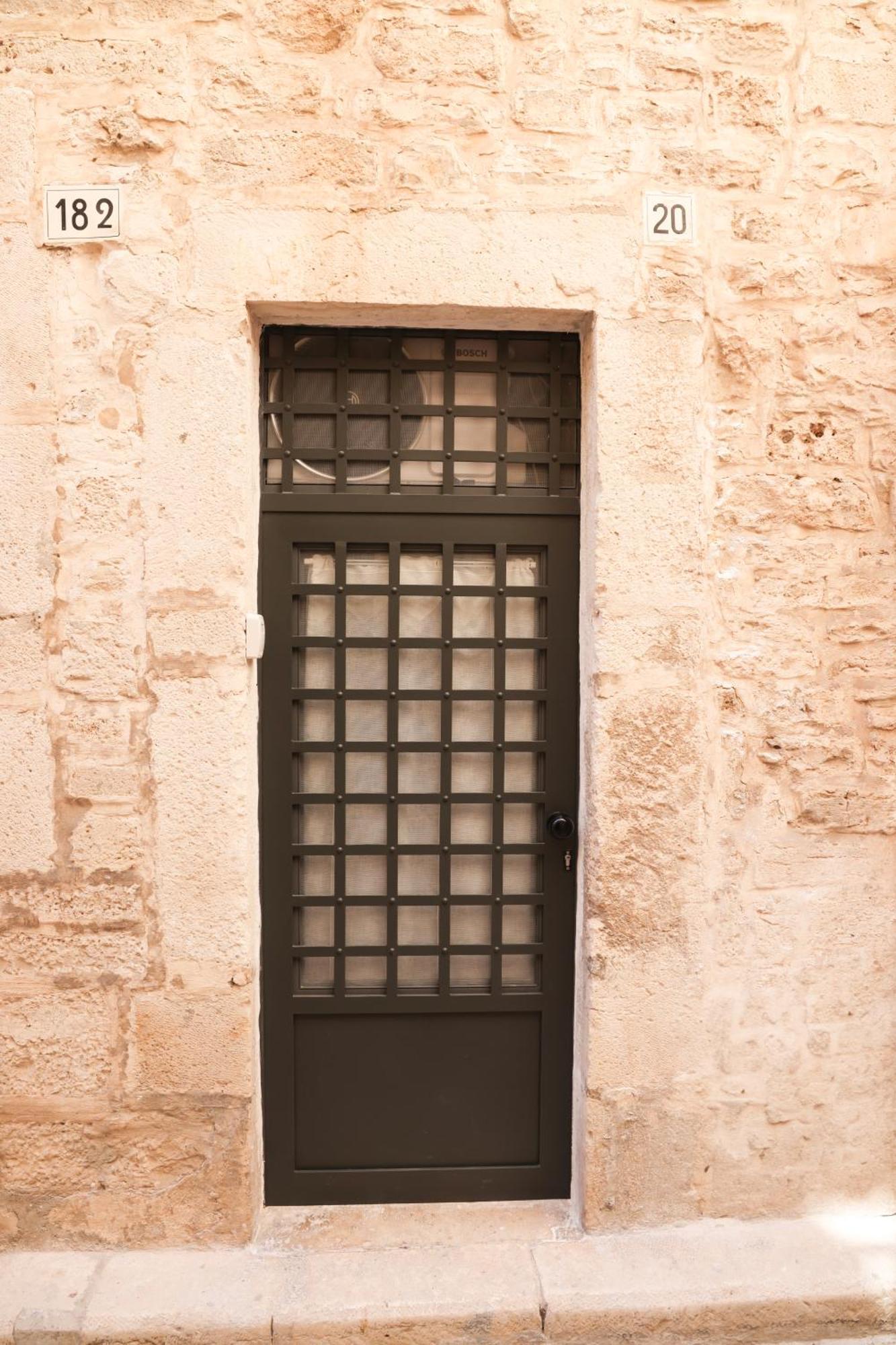 Room 20 - Piccola Camera In Pietra Bianca Giovinazzo Εξωτερικό φωτογραφία