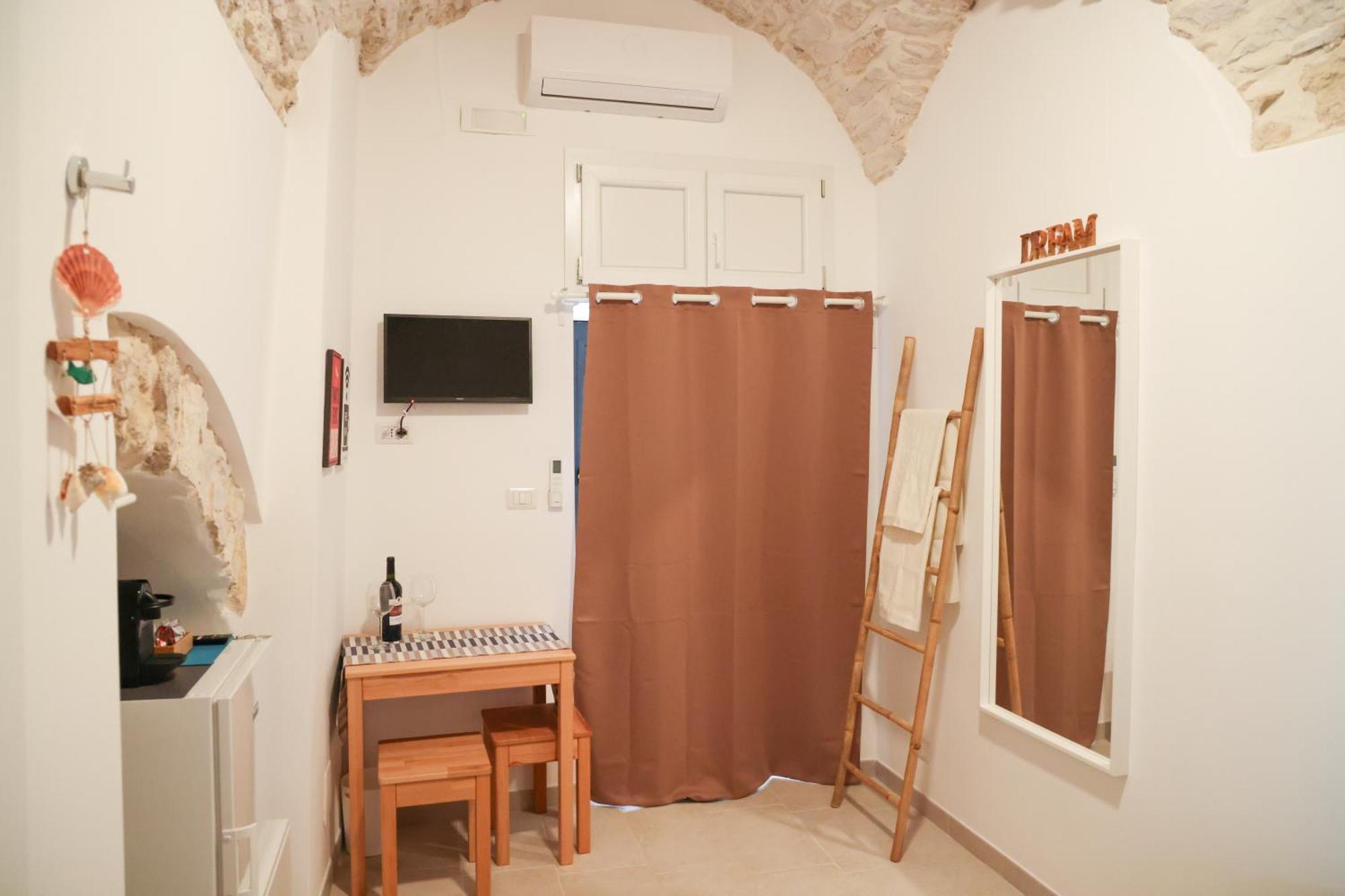Room 20 - Piccola Camera In Pietra Bianca Giovinazzo Εξωτερικό φωτογραφία