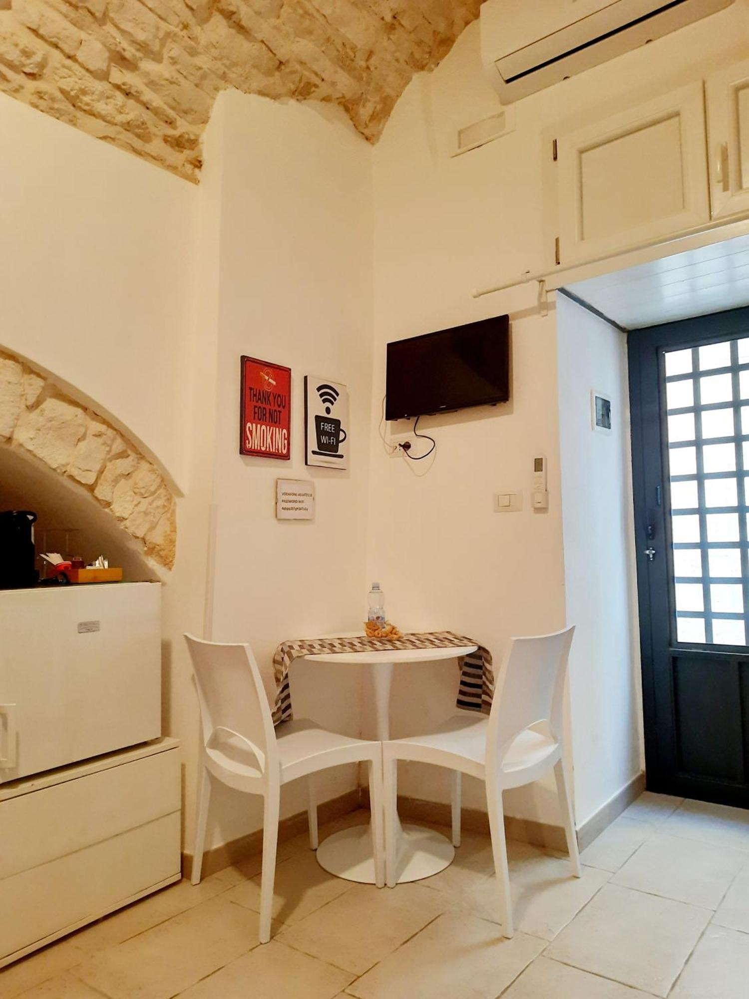 Room 20 - Piccola Camera In Pietra Bianca Giovinazzo Εξωτερικό φωτογραφία
